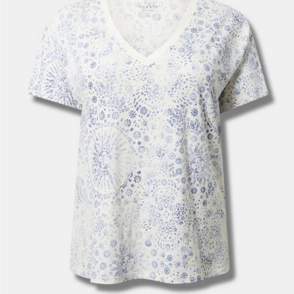 Torrid White and Blue Short Sleeve Tee